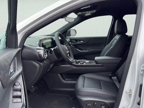 New 2026 Chevrolet Equinox LT w/ Convenience Package II FWD image 23