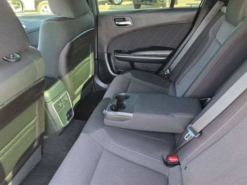 Used 2019 Dodge Charger SXT RWD image 23