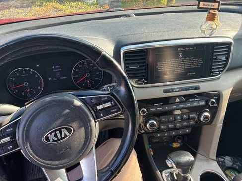 Used 2022 Kia Sportage EX w/ EX Technology Package image 6