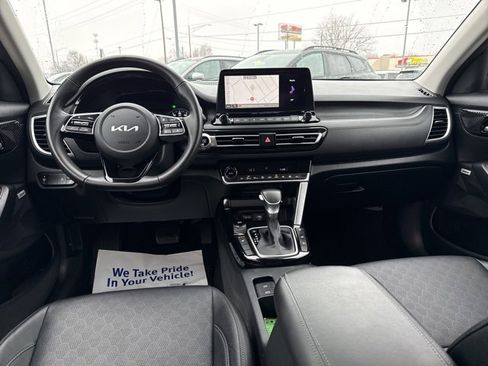 Used 2023 Kia Seltos SX w/ SX Sunroof Package image 35