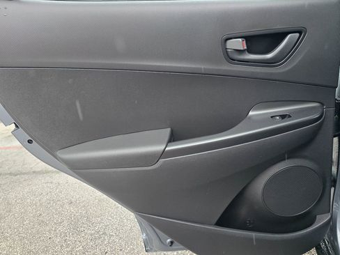 Used 2021 Hyundai Kona SE FWD image 12