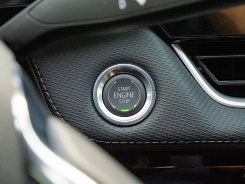 New 2026 Chevrolet Equinox LT w/ Convenience Package II image 30