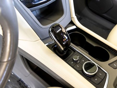 Used 2021 Cadillac XT6 Premium Luxury FWD image 18