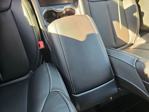 New 2025 Jeep Grand Cherokee Limited w/ Black Appearance Package image 23