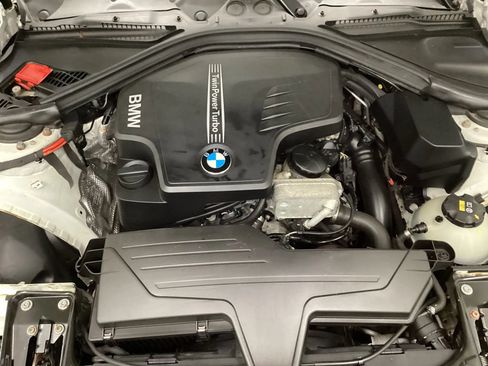 Used 2016 BMW 320i xDrive Sedan AWD/4WD image 17