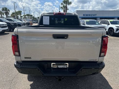 Used 2026 Chevrolet Colorado ZR2 w/ Technology Package AWD/4WD image 15