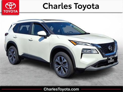 Used 2023 Nissan Rogue SV w/ SV Premium B Package image 1