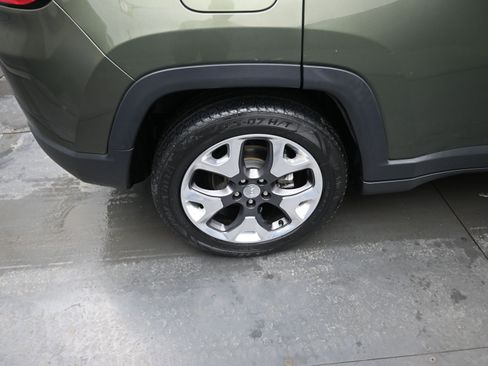 Used 2019 Jeep Compass Limited image 9