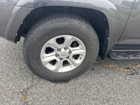 Used 2018 Toyota 4Runner SR5 Premium AWD/4WD image 4