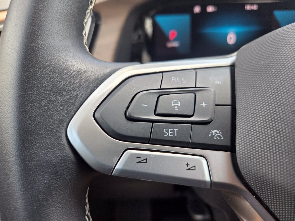 Used 2026 Volkswagen Atlas SE FWD image 13