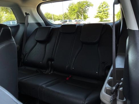 Used 2026 Kia Carnival FWD image 13