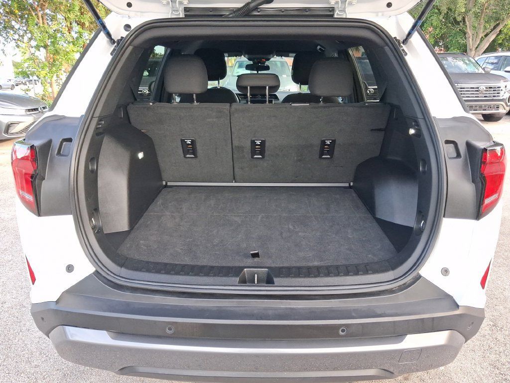 Used 2025 GMC Terrain Elevation FWD image 12