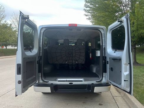 Used 2019 Nissan NV 3500 S image 19