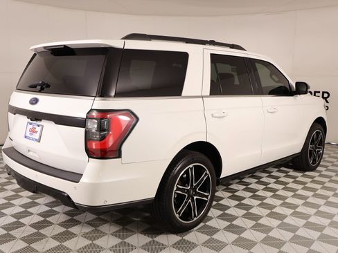 Used 2020 Ford Expedition Limited w/ Equipment Group 303A AWD/4WD image 22