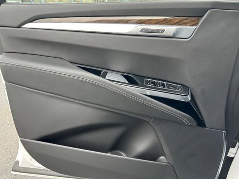 Used 2025 Cadillac Escalade ESV Sport Platinum w/ LPO, Floor Liner Package image 13