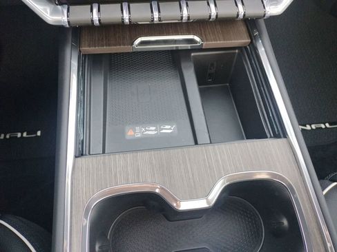 New 2026 GMC Acadia Denali w/ Super Cruise Package image 40