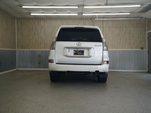 Used 2016 Lexus GX 460 w/ Premium Package AWD/4WD image 8