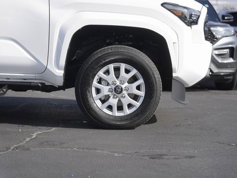 Used 2025 Toyota Tacoma SR image 4