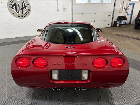 Used 2004 Chevrolet Corvette Coupe w/ Roof Package RWD image 5