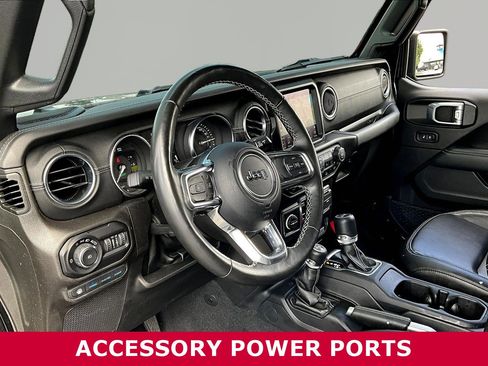 Used 2022 Jeep Wrangler Unlimited Sahara w/ Cold Weather Group AWD/4WD image 17