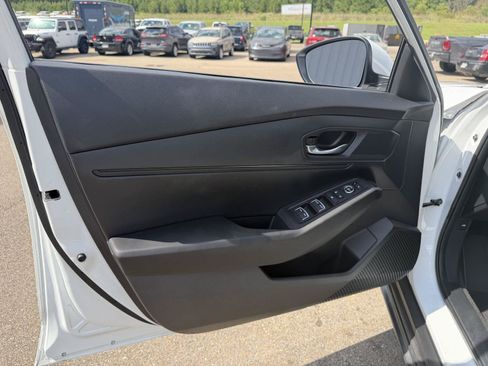 Used 2023 Honda Accord LX image 16