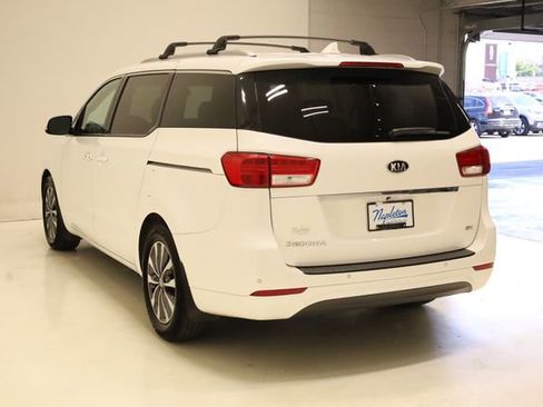 Used 2018 Kia Sedona SX image 7