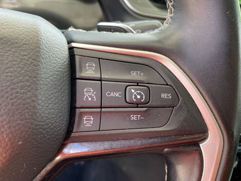 Used 2022 Jeep Grand Cherokee L Laredo w/ Luxury Tech Group I image 23