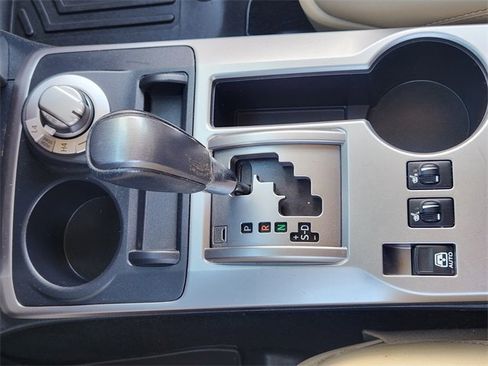 Used 2022 Toyota 4Runner SR5 Premium image 20