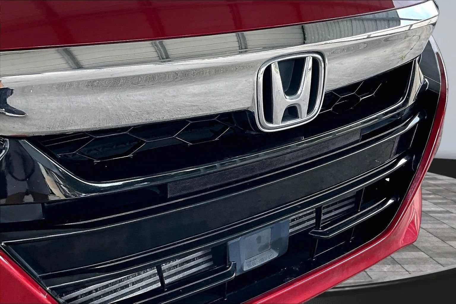 Used 2018 Honda Accord Touring image 30