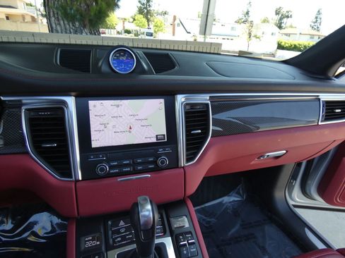 Used 2017 Porsche Macan GTS image 60