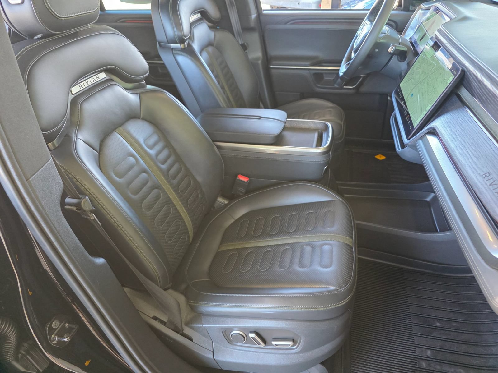 Used 2024 Rivian R1S Adventure Quad AWD/4WD image 25