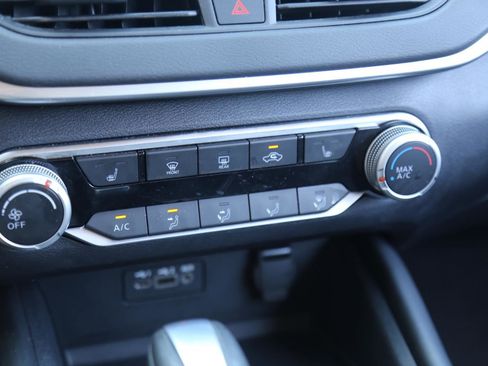 Used 2022 Nissan Altima 2.0 SR image 29