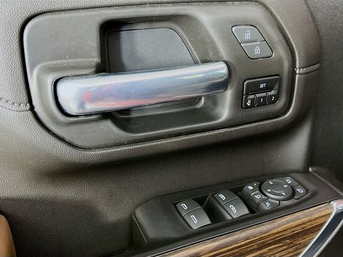 Used 2023 Chevrolet Silverado 2500 High Country AWD/4WD image 27