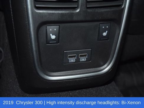 Used 2019 Chrysler 300 C w/ Harman/Kardon Audio Group RWD image 28