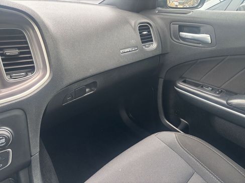 Used 2022 Dodge Charger SXT RWD image 36