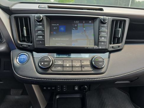 Certified 2018 Toyota RAV4 XLE AWD/4WD image 24