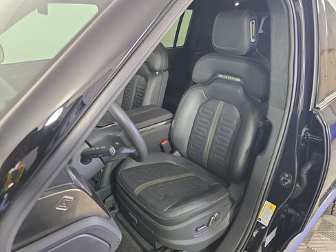 Used 2023 Rivian R1S Adventure AWD/4WD image 20