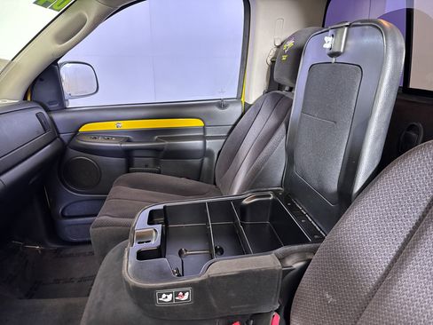 Used 2004 Dodge Ram 1500 Truck SLT w/ Sport Appearance Group image 27