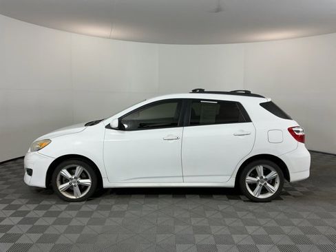 Used 2010 Toyota Matrix S image 8