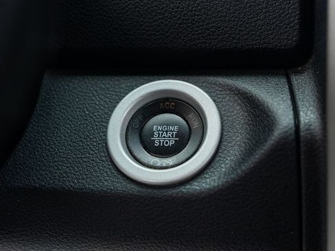 Used 2016 RAM 1500 Laramie w/ Convenience Group AWD/4WD image 21