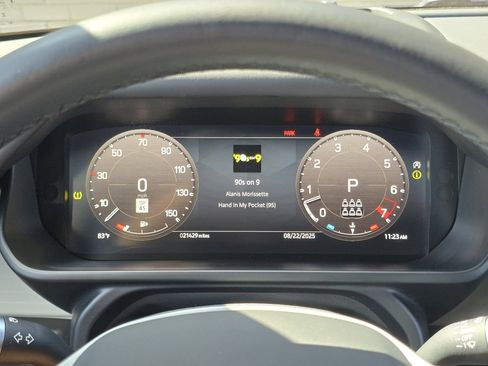 Used 2023 Land Rover Defender 130 S image 42