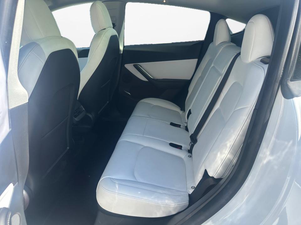 Used 2021 Tesla Model Y Long Range AWD/4WD image 16