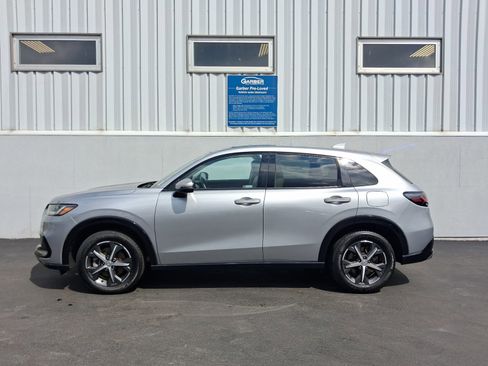 Used 2023 Honda HR-V EX-L image 2