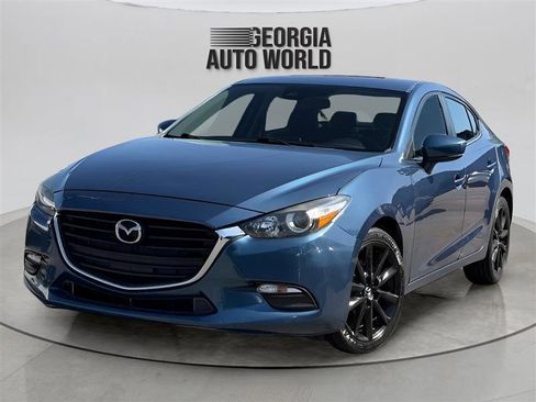 Used 2018 MAZDA MAZDA3 Touring FWD image 3