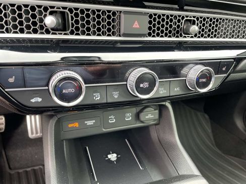 Certified 2025 Honda Civic Sport Touring image 22