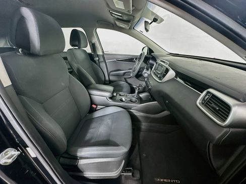 Used 2016 Kia Sorento LX FWD image 29