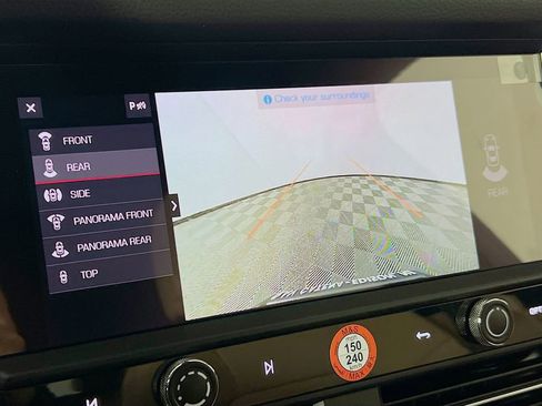 New 2026 Porsche Macan image 17