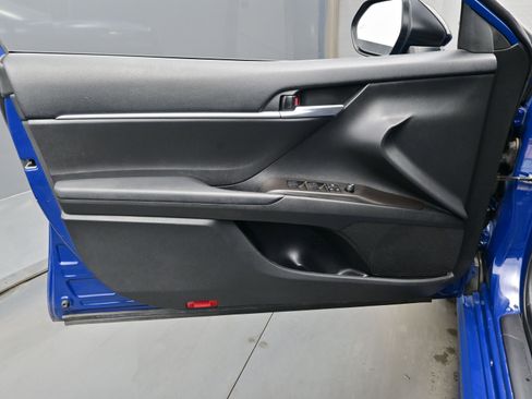 Used 2023 Toyota Camry SE w/ Convenience Package image 9