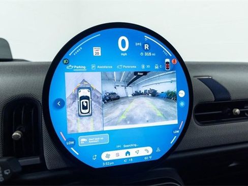 Certified 2025 MINI Cooper 2-Door Hardtop image 18