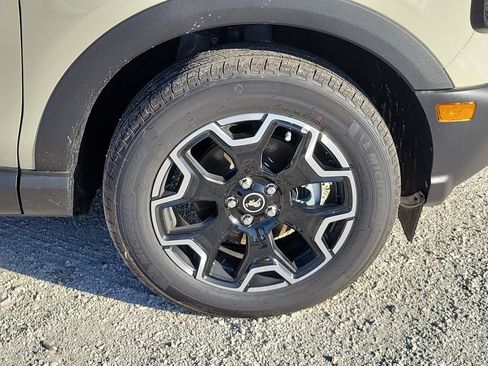 New 2025 Ford Bronco Sport Outer Banks w/ Outer Banks Tech Package+ AWD/4WD image 7